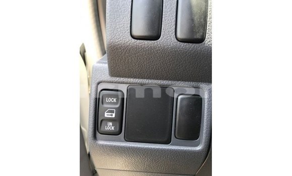 Acheter Import Voiture Toyota Land Cruiser Blanc à Import - Dubai, Îles Agalega Acheter Import Voiture Toyota Land Cruiser Blanc à Import - Dubai, Îles Agalega