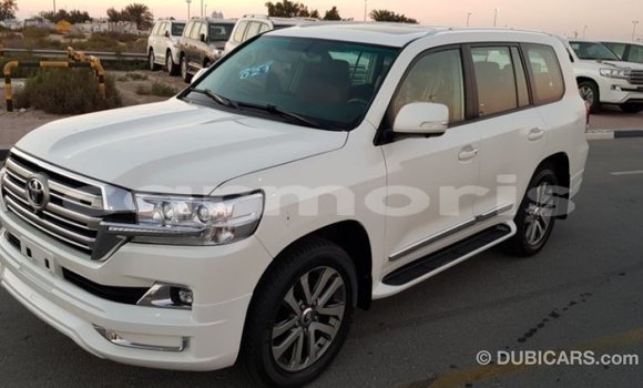 Buy Import Toyota Land Cruiser White Car in Import - Dubai in Agalega Islands Buy Import Toyota Land Cruiser White Car in Import - Dubai in Agalega Islands