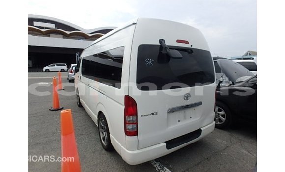 Buy Import Toyota Hiace White Car in Import - Dubai in Agalega Islands Buy Import Toyota Hiace White Car in Import - Dubai in Agalega Islands