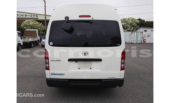 Buy Import Toyota Hiace White Car in Import - Dubai in Agalega Islands Buy Import Toyota Hiace White Car in Import - Dubai in Agalega Islands