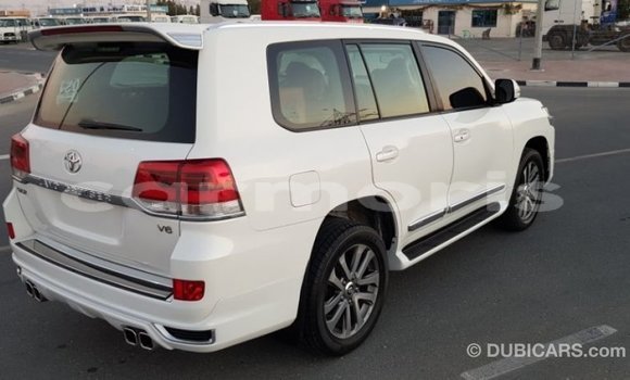 Buy Import Toyota Land Cruiser White Car in Import - Dubai in Agalega Islands Buy Import Toyota Land Cruiser White Car in Import - Dubai in Agalega Islands
