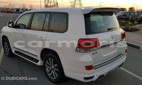 Buy Import Toyota Land Cruiser White Car in Import - Dubai in Agalega Islands Buy Import Toyota Land Cruiser White Car in Import - Dubai in Agalega Islands