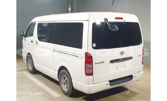 Buy Import Toyota Hiace White Car in Import - Dubai in Agalega Islands Buy Import Toyota Hiace White Car in Import - Dubai in Agalega Islands
