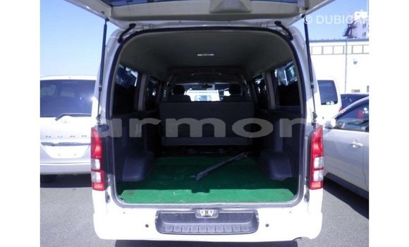 Buy Import Toyota Hiace White Car in Import - Dubai in Agalega Islands Buy Import Toyota Hiace White Car in Import - Dubai in Agalega Islands