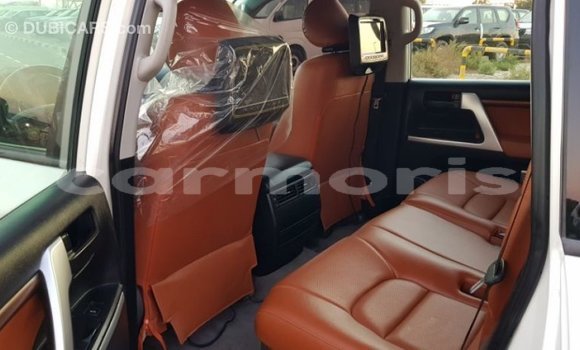 Buy Import Toyota Land Cruiser White Car in Import - Dubai in Agalega Islands Buy Import Toyota Land Cruiser White Car in Import - Dubai in Agalega Islands