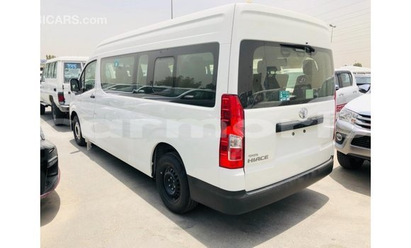 Buy Import Toyota Hiace White Car in Import - Dubai in Agalega Islands Buy Import Toyota Hiace White Car in Import - Dubai in Agalega Islands