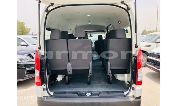 Buy Import Toyota Hiace White Car in Import - Dubai in Agalega Islands Buy Import Toyota Hiace White Car in Import - Dubai in Agalega Islands
