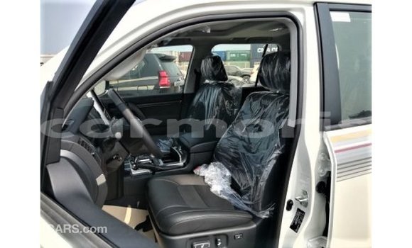 Buy Import Toyota Land Cruiser White Car in Import - Dubai in Agalega Islands Buy Import Toyota Land Cruiser White Car in Import - Dubai in Agalega Islands