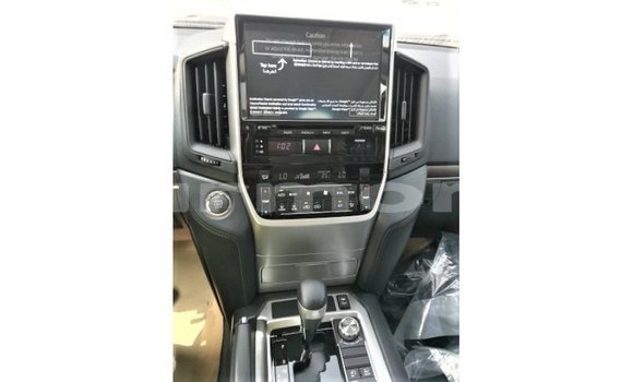 Buy Import Toyota Land Cruiser White Car in Import - Dubai in Agalega Islands Buy Import Toyota Land Cruiser White Car in Import - Dubai in Agalega Islands