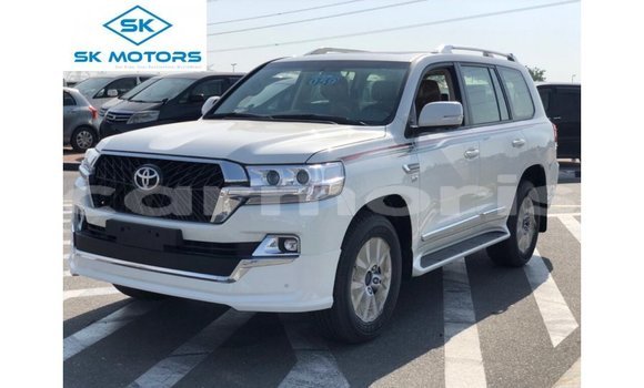 Buy Import Toyota Land Cruiser White Car in Import - Dubai in Agalega Islands Buy Import Toyota Land Cruiser White Car in Import - Dubai in Agalega Islands