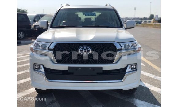 Buy Import Toyota Land Cruiser White Car in Import - Dubai in Agalega Islands Buy Import Toyota Land Cruiser White Car in Import - Dubai in Agalega Islands