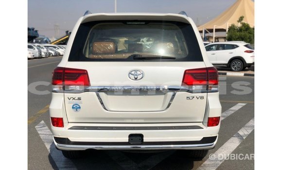 Buy Import Toyota Land Cruiser White Car in Import - Dubai in Agalega Islands Buy Import Toyota Land Cruiser White Car in Import - Dubai in Agalega Islands