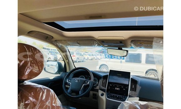Buy Import Toyota Land Cruiser White Car in Import - Dubai in Agalega Islands Buy Import Toyota Land Cruiser White Car in Import - Dubai in Agalega Islands