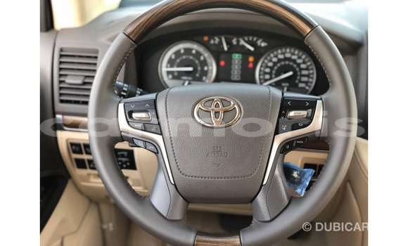 Buy Import Toyota Land Cruiser White Car in Import - Dubai in Agalega Islands Buy Import Toyota Land Cruiser White Car in Import - Dubai in Agalega Islands