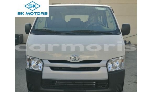 Buy Import Toyota DA White Truck in Import - Dubai in Agalega Islands