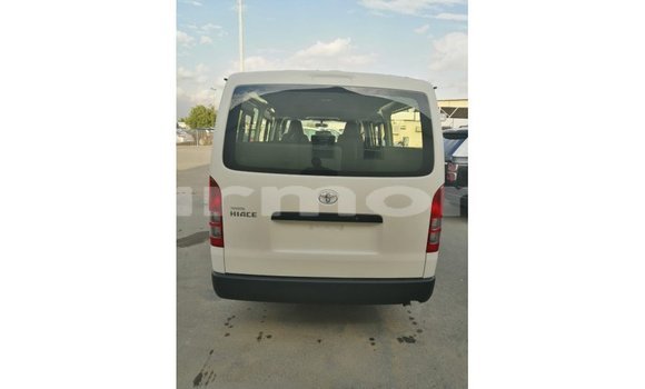 Buy Import Toyota DA White Truck in Import - Dubai in Agalega Islands Buy Import Toyota DA White Truck in Import - Dubai in Agalega Islands