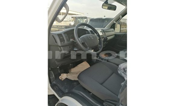 Buy Import Toyota DA White Truck in Import - Dubai in Agalega Islands Buy Import Toyota DA White Truck in Import - Dubai in Agalega Islands