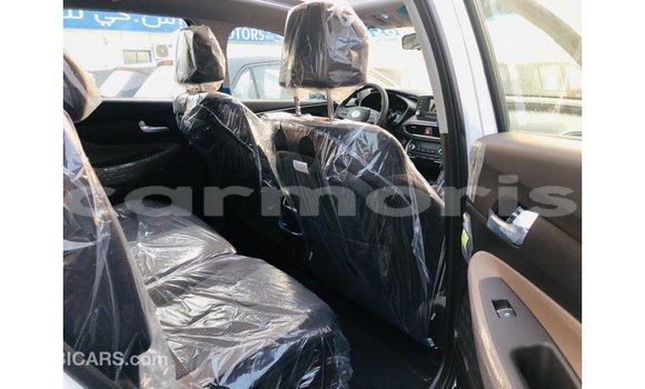 Buy Import Hyundai Santa Fe White Car in Import - Dubai in Agalega Islands Buy Import Hyundai Santa Fe White Car in Import - Dubai in Agalega Islands