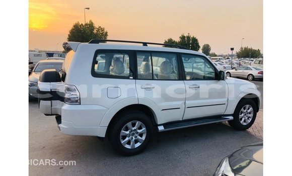 Buy Import Mitsubishi Pajero White Car in Import - Dubai in Agalega Islands Buy Import Mitsubishi Pajero White Car in Import - Dubai in Agalega Islands