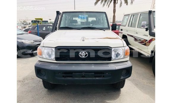 Buy Import Toyota Land Cruiser White Car in Import - Dubai in Agalega Islands Buy Import Toyota Land Cruiser White Car in Import - Dubai in Agalega Islands