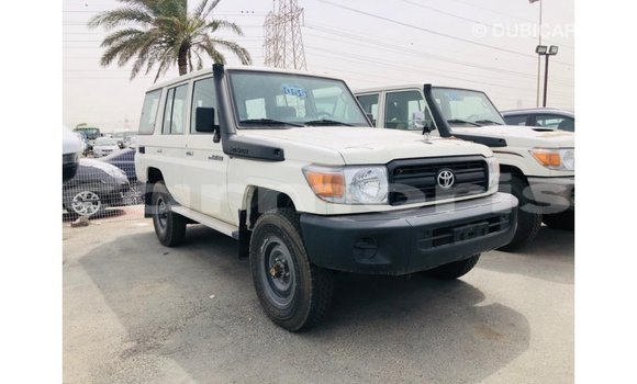 Buy Import Toyota Land Cruiser White Car in Import - Dubai in Agalega Islands Buy Import Toyota Land Cruiser White Car in Import - Dubai in Agalega Islands