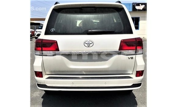 Buy Import Toyota Land Cruiser White Car in Import - Dubai in Agalega Islands Buy Import Toyota Land Cruiser White Car in Import - Dubai in Agalega Islands