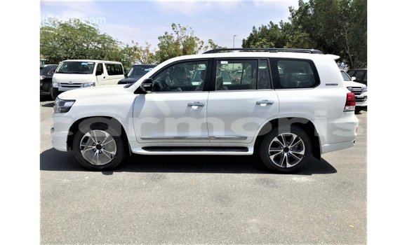 Buy Import Toyota Land Cruiser White Car in Import - Dubai in Agalega Islands Buy Import Toyota Land Cruiser White Car in Import - Dubai in Agalega Islands