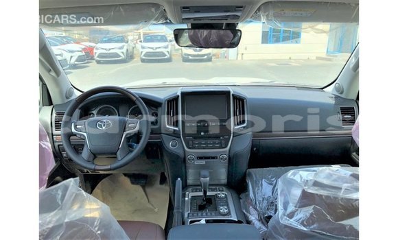 Buy Import Toyota Land Cruiser White Car in Import - Dubai in Agalega Islands Buy Import Toyota Land Cruiser White Car in Import - Dubai in Agalega Islands