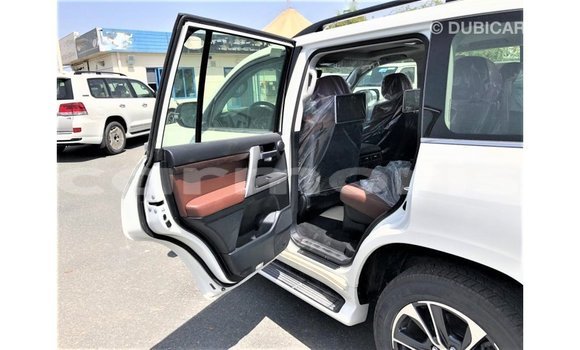 Buy Import Toyota Land Cruiser White Car in Import - Dubai in Agalega Islands Buy Import Toyota Land Cruiser White Car in Import - Dubai in Agalega Islands