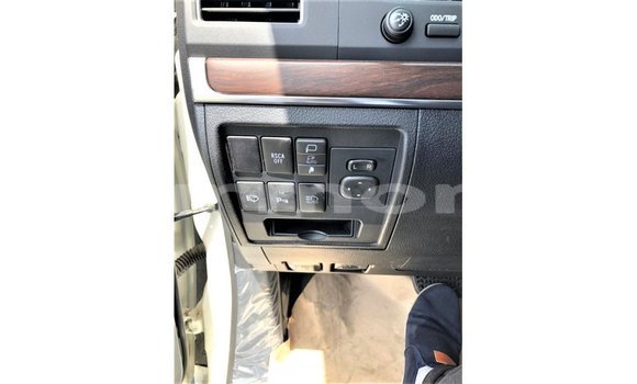 Buy Import Toyota Land Cruiser White Car in Import - Dubai in Agalega Islands Buy Import Toyota Land Cruiser White Car in Import - Dubai in Agalega Islands