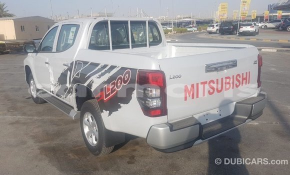Buy Import Mitsubishi L200 White Car in Import - Dubai in Agalega Islands Buy Import Mitsubishi L200 White Car in Import - Dubai in Agalega Islands