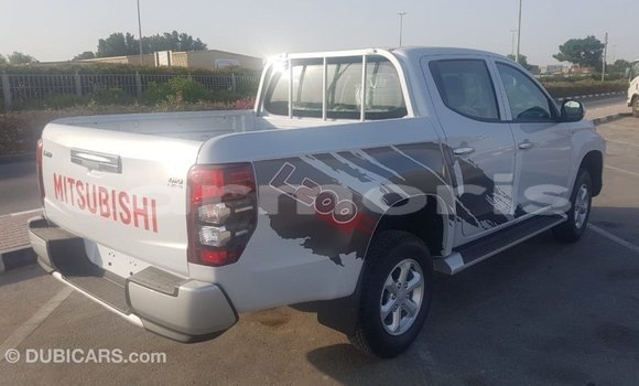 Buy Import Mitsubishi L200 White Car in Import - Dubai in Agalega Islands Buy Import Mitsubishi L200 White Car in Import - Dubai in Agalega Islands