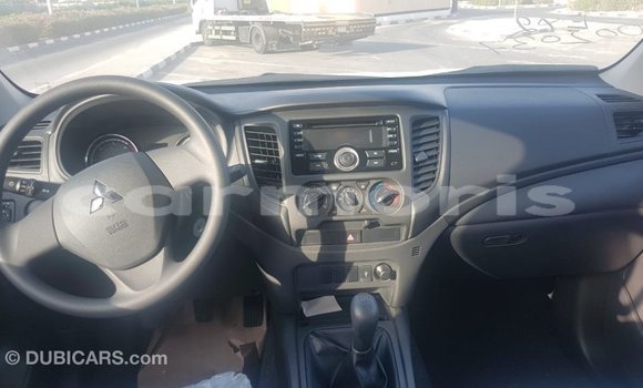 Buy Import Mitsubishi L200 White Car in Import - Dubai in Agalega Islands Buy Import Mitsubishi L200 White Car in Import - Dubai in Agalega Islands