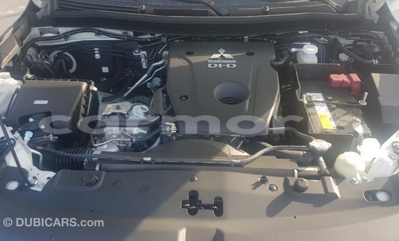 Buy Import Mitsubishi L200 White Car in Import - Dubai in Agalega Islands Buy Import Mitsubishi L200 White Car in Import - Dubai in Agalega Islands