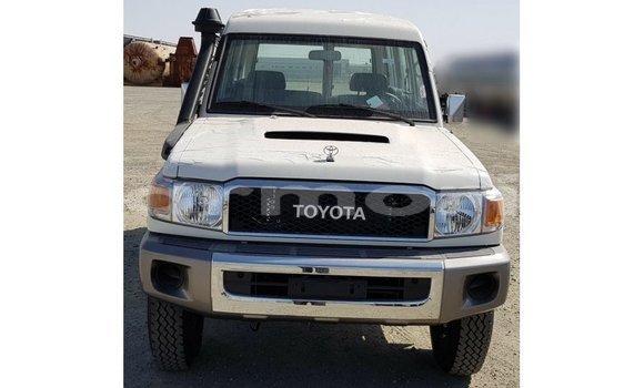 Buy Import Toyota Land Cruiser White Car in Import - Dubai in Agalega Islands Buy Import Toyota Land Cruiser White Car in Import - Dubai in Agalega Islands