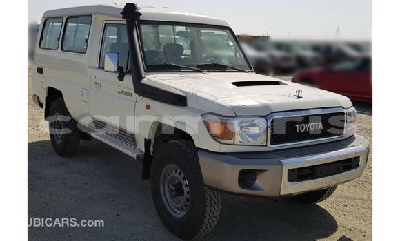 Buy Import Toyota Land Cruiser White Car in Import - Dubai in Agalega Islands Buy Import Toyota Land Cruiser White Car in Import - Dubai in Agalega Islands