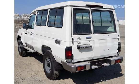 Buy Import Toyota Land Cruiser White Car in Import - Dubai in Agalega Islands Buy Import Toyota Land Cruiser White Car in Import - Dubai in Agalega Islands