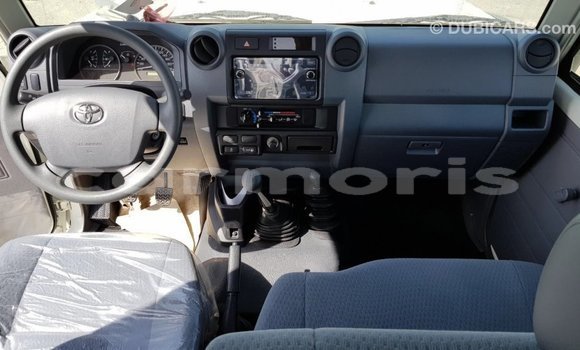 Buy Import Toyota Land Cruiser White Car in Import - Dubai in Agalega Islands Buy Import Toyota Land Cruiser White Car in Import - Dubai in Agalega Islands