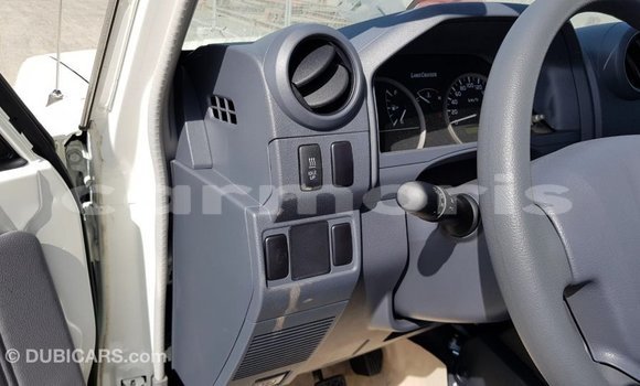 Buy Import Toyota Land Cruiser White Car in Import - Dubai in Agalega Islands Buy Import Toyota Land Cruiser White Car in Import - Dubai in Agalega Islands