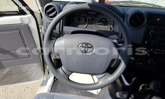 Buy Import Toyota Land Cruiser White Car in Import - Dubai in Agalega Islands Buy Import Toyota Land Cruiser White Car in Import - Dubai in Agalega Islands