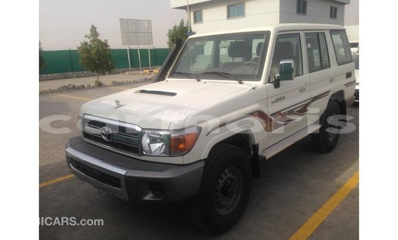 Buy Import Toyota Land Cruiser White Car in Import - Dubai in Agalega Islands Buy Import Toyota Land Cruiser White Car in Import - Dubai in Agalega Islands
