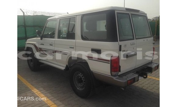 Buy Import Toyota Land Cruiser White Car in Import - Dubai in Agalega Islands Buy Import Toyota Land Cruiser White Car in Import - Dubai in Agalega Islands