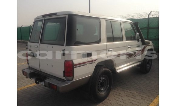 Buy Import Toyota Land Cruiser White Car in Import - Dubai in Agalega Islands Buy Import Toyota Land Cruiser White Car in Import - Dubai in Agalega Islands
