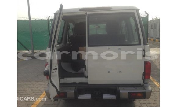 Buy Import Toyota Land Cruiser White Car in Import - Dubai in Agalega Islands Buy Import Toyota Land Cruiser White Car in Import - Dubai in Agalega Islands