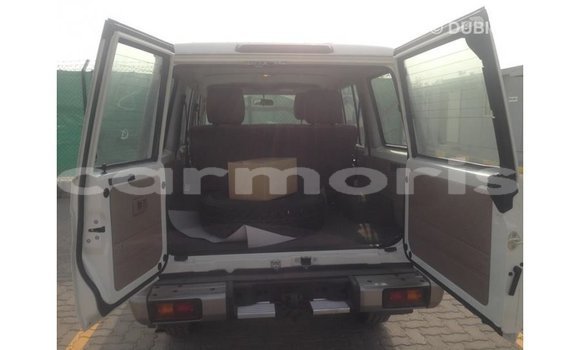 Buy Import Toyota Land Cruiser White Car in Import - Dubai in Agalega Islands Buy Import Toyota Land Cruiser White Car in Import - Dubai in Agalega Islands