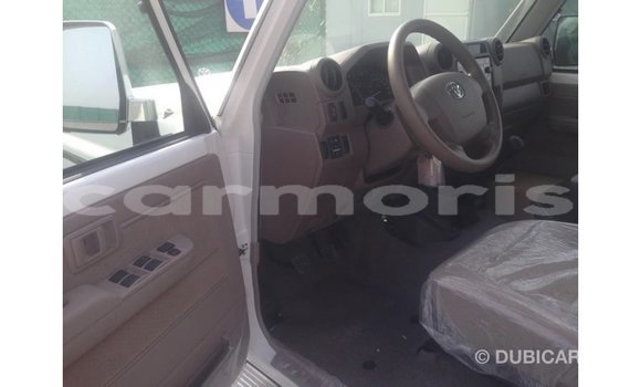 Buy Import Toyota Land Cruiser White Car in Import - Dubai in Agalega Islands Buy Import Toyota Land Cruiser White Car in Import - Dubai in Agalega Islands