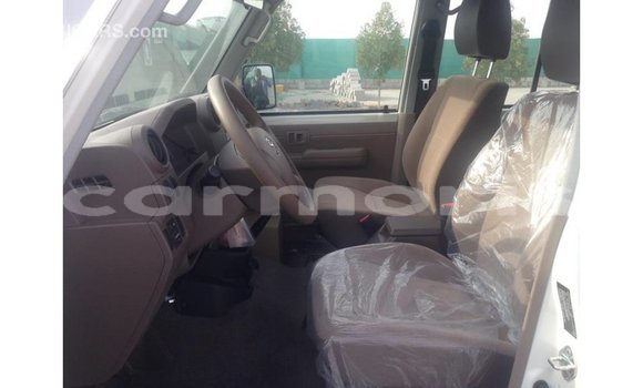 Buy Import Toyota Land Cruiser White Car in Import - Dubai in Agalega Islands Buy Import Toyota Land Cruiser White Car in Import - Dubai in Agalega Islands