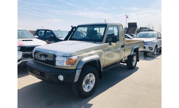 Buy Import Toyota Land Cruiser Beige Car in Import - Dubai in Agalega Islands Buy Import Toyota Land Cruiser Beige Car in Import - Dubai in Agalega Islands