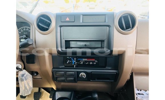 Buy Import Toyota Land Cruiser Beige Car in Import - Dubai in Agalega Islands Buy Import Toyota Land Cruiser Beige Car in Import - Dubai in Agalega Islands