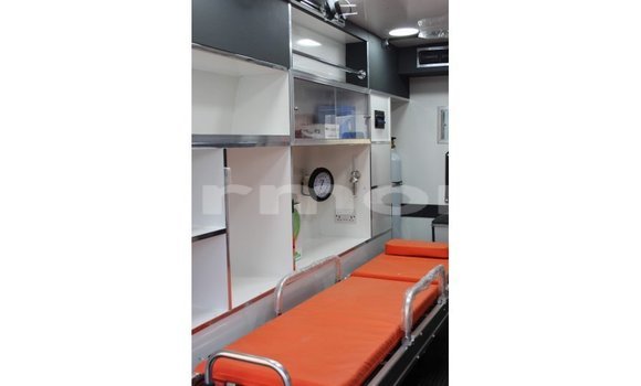 Buy Import Toyota Hiace White Car in Import - Dubai in Agalega Islands Buy Import Toyota Hiace White Car in Import - Dubai in Agalega Islands